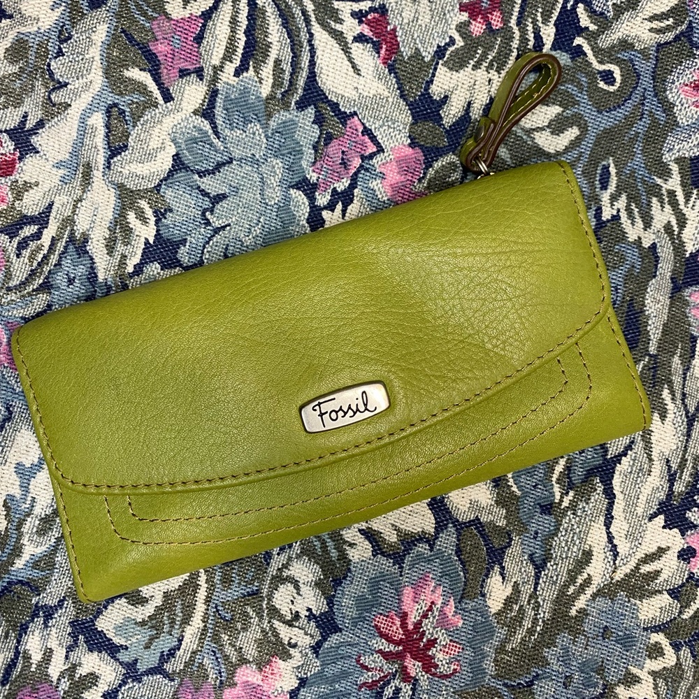 FOSSIL 💚 Green Leather Wallet